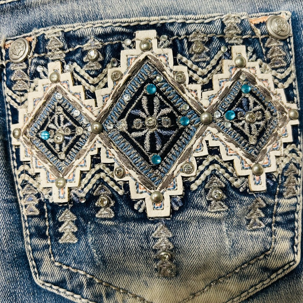 Grace Embroidered Light Blue Distressed Jean Shorts - Picture 4 of 9